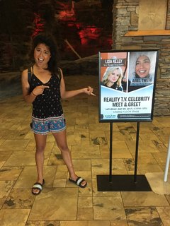 Ariel Tweto feet photo thumbnail