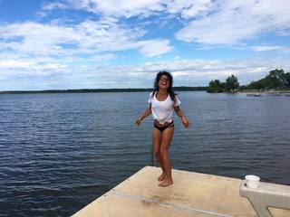Ariel Tweto feet photo thumbnail