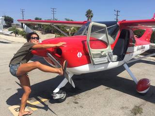 Ariel Tweto feet photo thumbnail