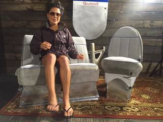 Ariel Tweto feet photo thumbnail