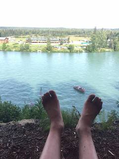 Ariel Tweto feet photo thumbnail