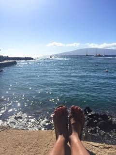Ariel Tweto feet photo thumbnail