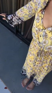Ariel Tweto feet photo thumbnail