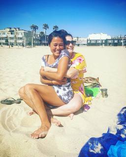 Ariel Tweto feet photo thumbnail