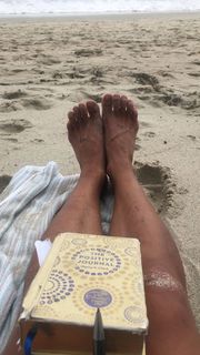 Ariel Tweto feet photo thumbnail