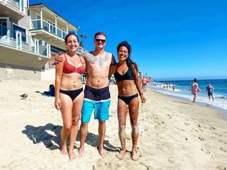 Ariel Tweto feet photo thumbnail