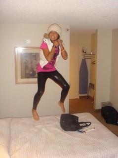 Ariel Tweto feet photo thumbnail