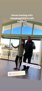 Ariel Tweto feet photo thumbnail