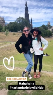 Ariel Tweto feet photo thumbnail