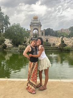 Ariel Tweto feet photo thumbnail