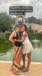 Ariel Tweto feet photo thumbnail