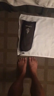 Ariel Tweto feet photo thumbnail