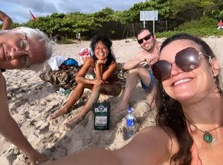 Ariel Tweto feet photo thumbnail