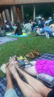 Ariel Tweto feet photo thumbnail