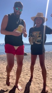 Ariel Tweto feet photo thumbnail