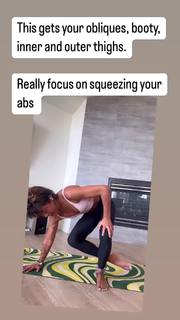 Ariel Tweto feet photo thumbnail