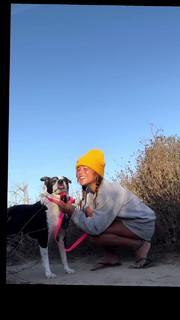 Ariel Tweto feet photo thumbnail