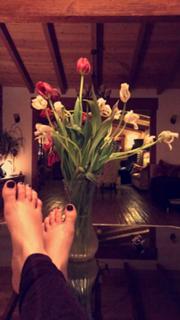 Ariel Winter feet photo thumbnail