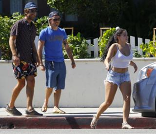 Ariel Winter feet photo thumbnail
