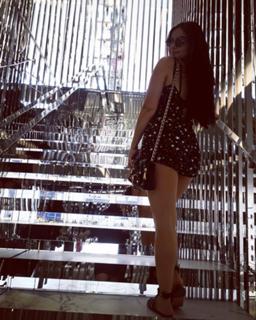 Ariel Winter feet photo thumbnail