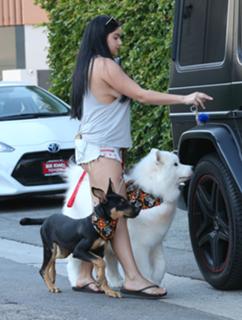Ariel Winter feet photo thumbnail