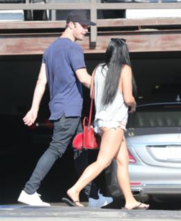 Ariel Winter feet photo thumbnail