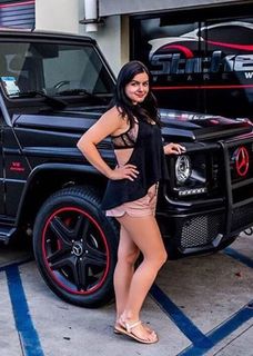 Ariel Winter feet photo thumbnail