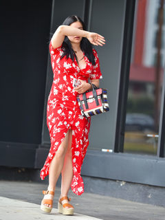 Ariel Winter feet photo thumbnail