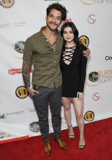 Ariel Winter feet photo thumbnail