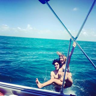 Arielle Kebbel feet photo thumbnail