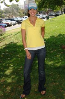 Arielle Kebbel feet photo thumbnail