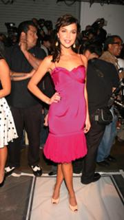 Arielle Kebbel feet photo thumbnail