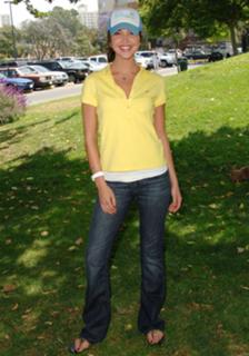 Arielle Kebbel feet photo thumbnail