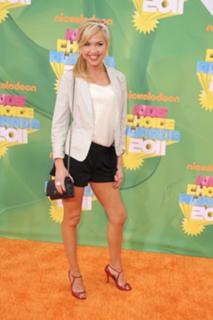 Arielle Kebbel feet photo thumbnail