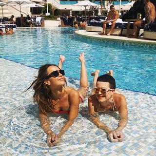 Arielle Kebbel feet photo thumbnail