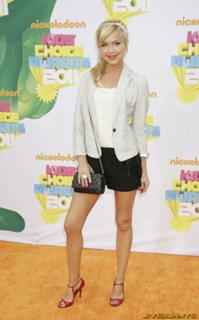 Arielle Kebbel feet photo thumbnail