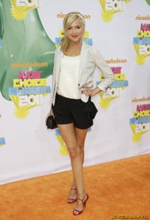 Arielle Kebbel feet photo thumbnail