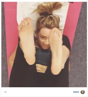 Arielle Vandenberg feet photo 16