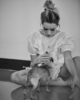 Arielle Vandenberg feet photo 10