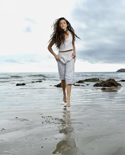 Arienne Mandi feet photo 2