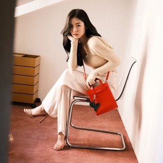 Arin feet photo 4