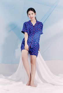 Arin feet photo 2