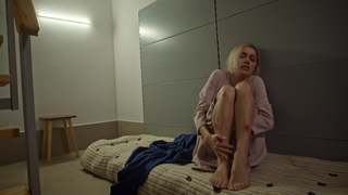 Arina Postnikova feet photo thumbnail