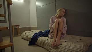 Arina Postnikova feet photo thumbnail