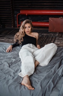 Arina Postnikova feet photo thumbnail