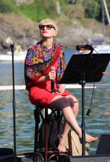 Arisa feet photo thumbnail