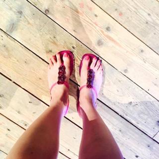 Arisa feet photo thumbnail