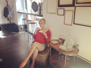 Arisa feet photo thumbnail