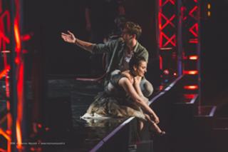 Arisa feet photo thumbnail