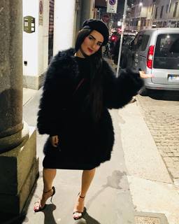 Arisa feet photo thumbnail